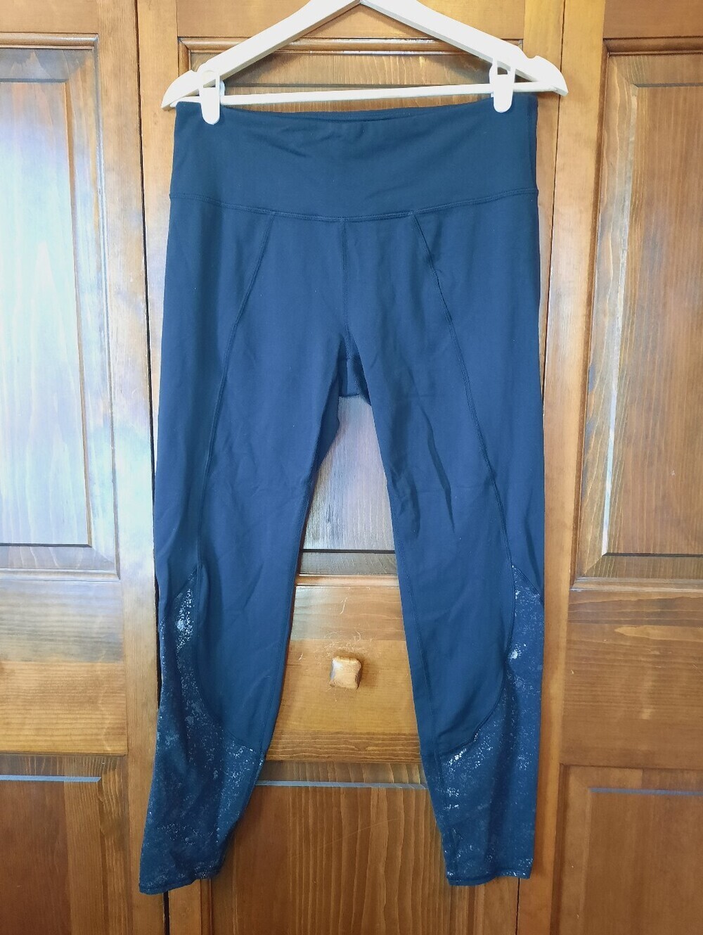 Athleta Chaturanga Tight Black Metallic Silver Splatter Leggings Size Large